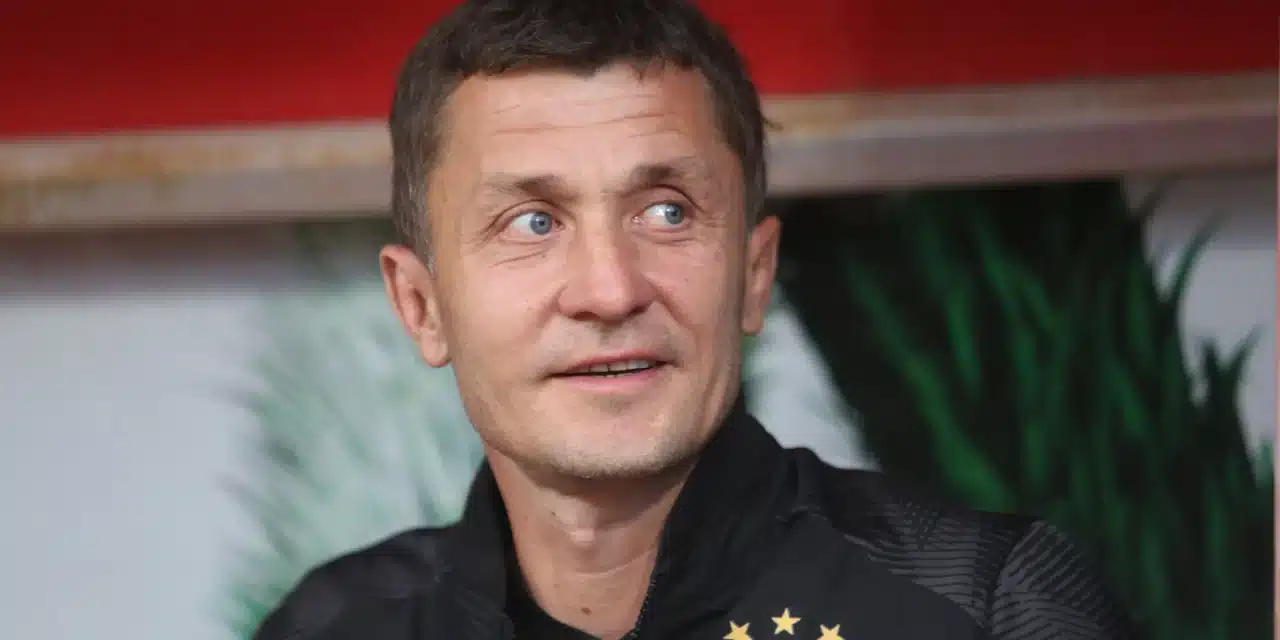 Дербита на върха в осми кръг на Първа лига